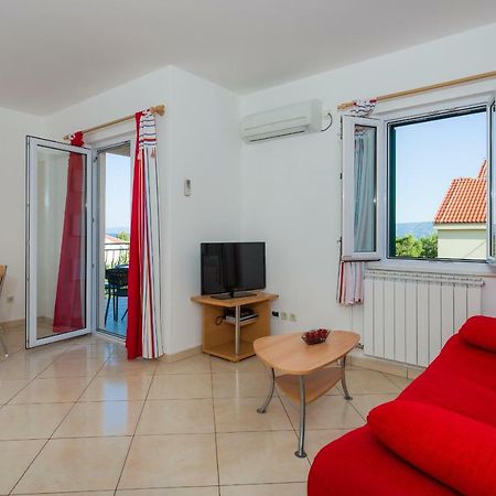 Apartments Villa Vallum Бол Екстериор снимка