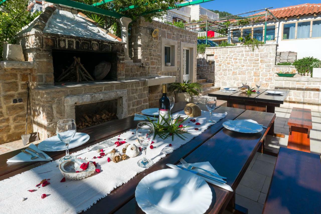 Apartments Villa Vallum Бол Екстериор снимка