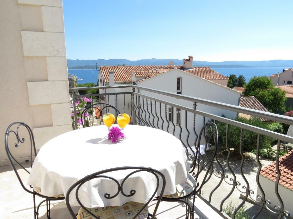 Apartments Villa Vallum Бол Екстериор снимка