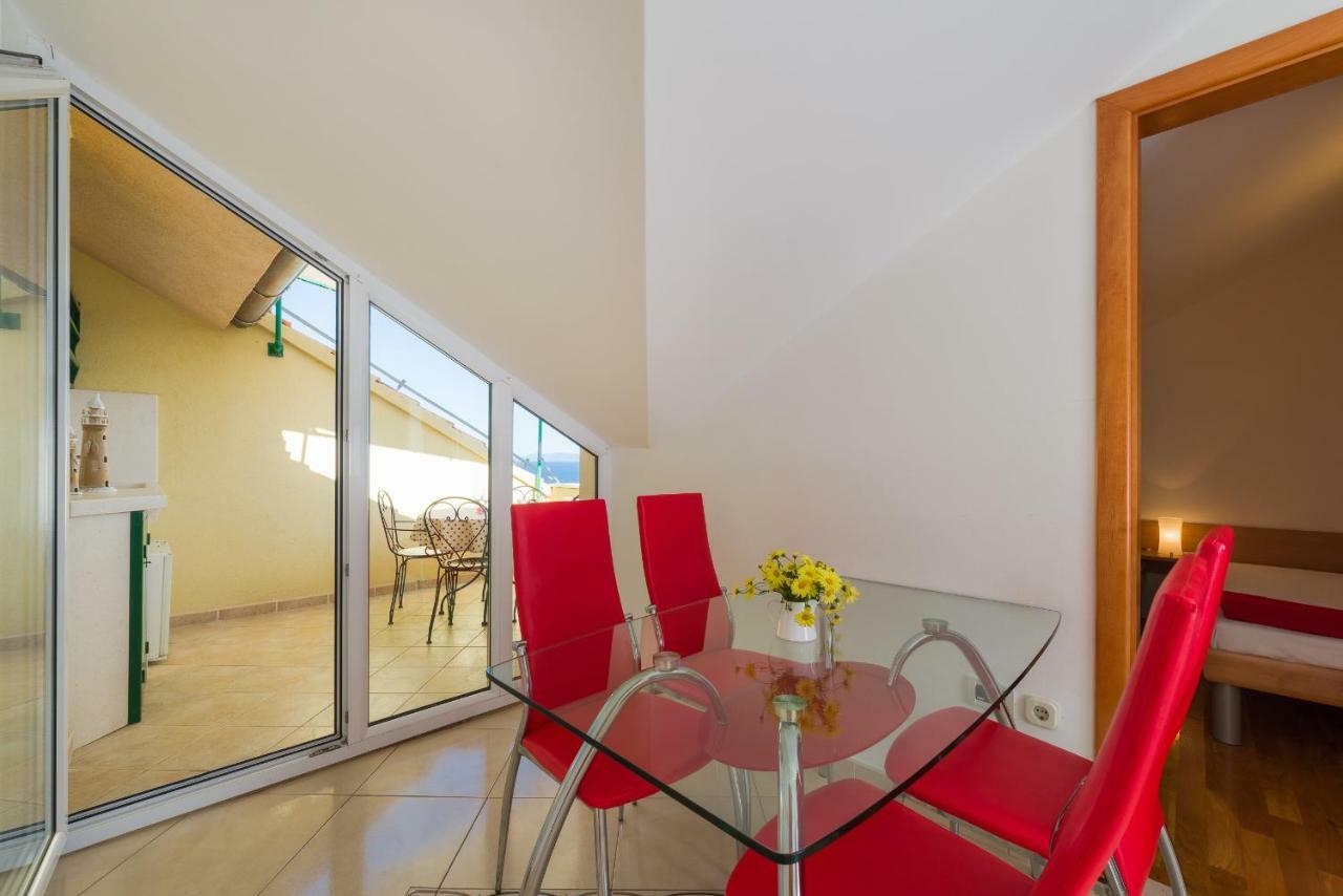 Apartments Villa Vallum Бол Екстериор снимка