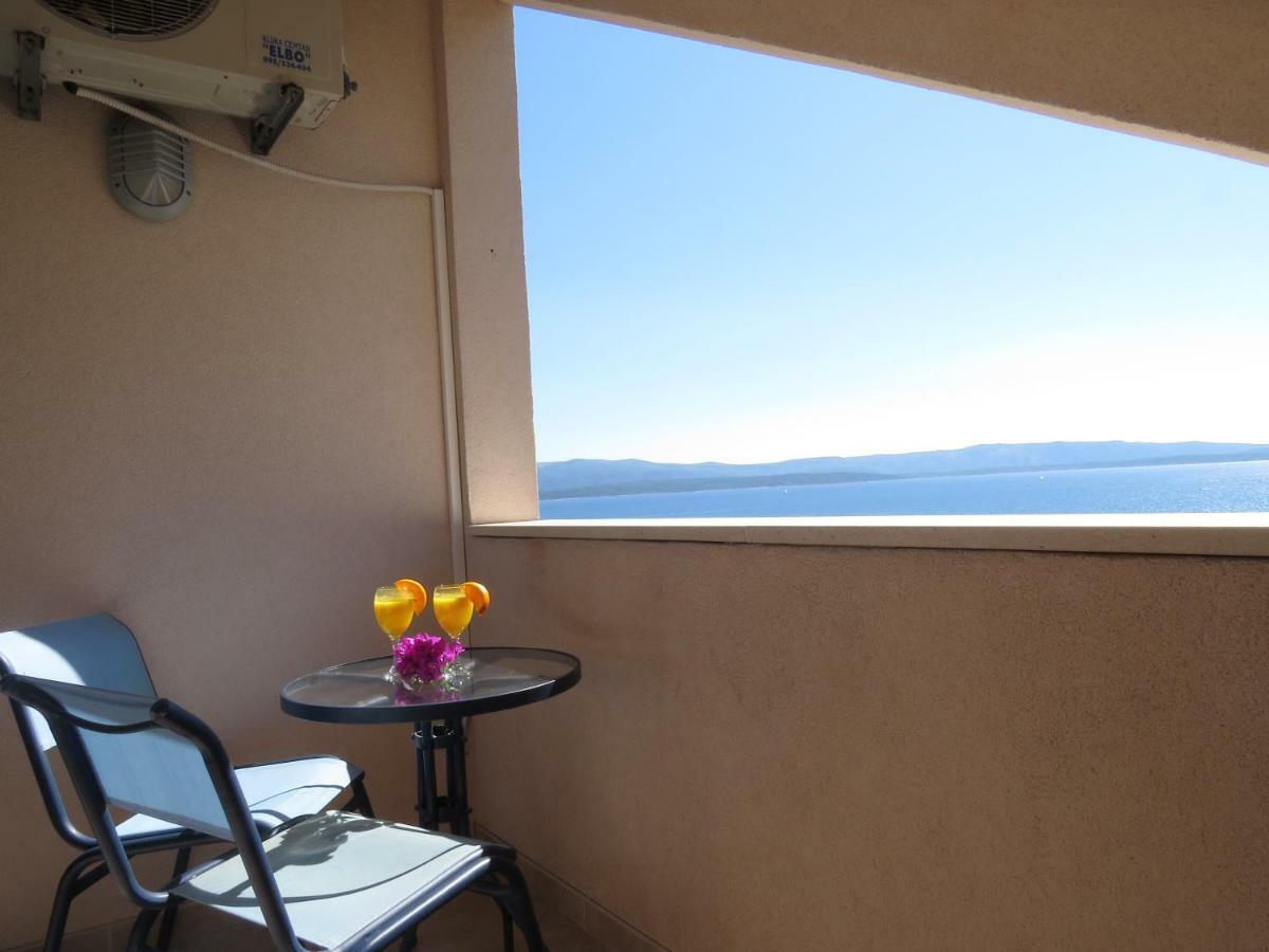 Apartments Villa Vallum Бол Екстериор снимка