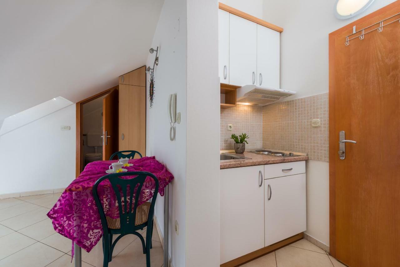 Apartments Villa Vallum Бол Екстериор снимка