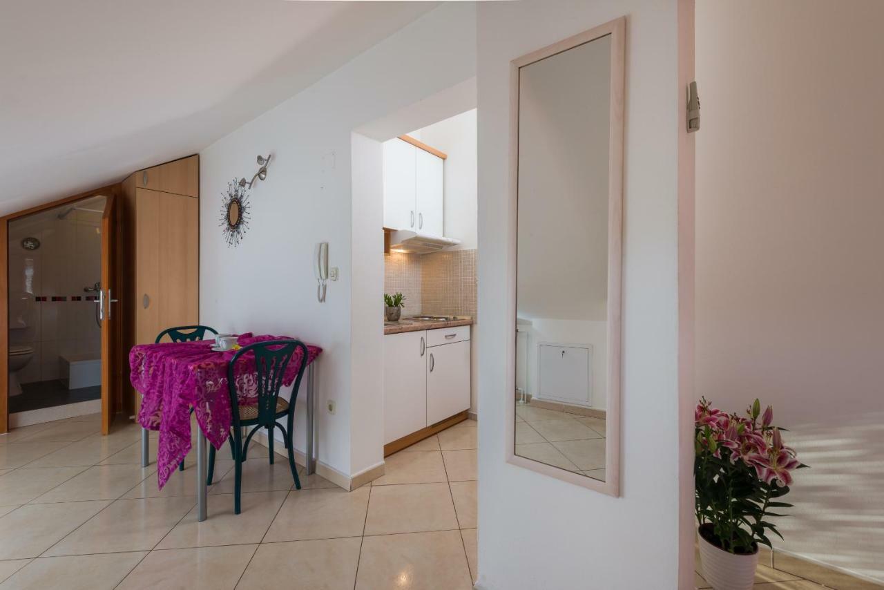 Apartments Villa Vallum Бол Екстериор снимка