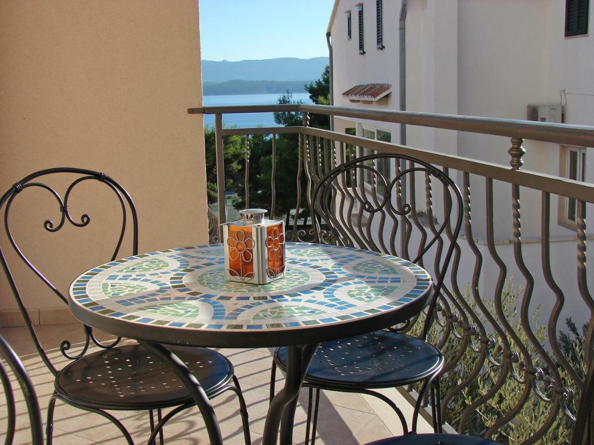 Apartments Villa Vallum Бол Екстериор снимка