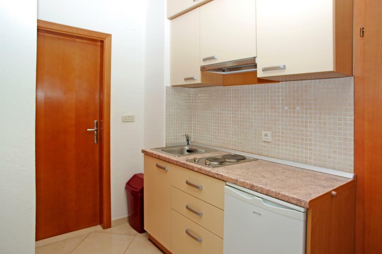 Apartments Villa Vallum Бол Екстериор снимка