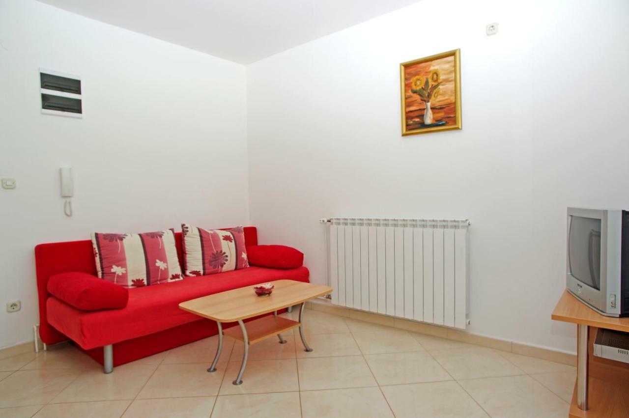 Apartments Villa Vallum Бол Екстериор снимка